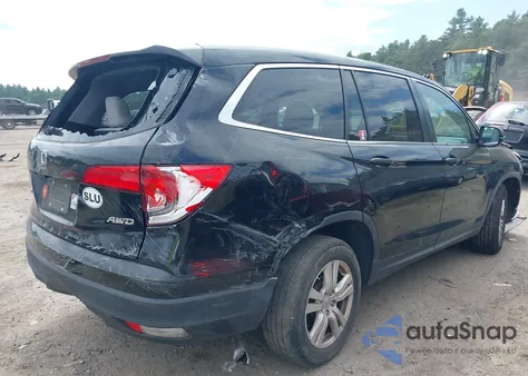 2018 Honda Pilot Lx z USA, uszkodzony, nr VIN 5FNYF6H15JB072560